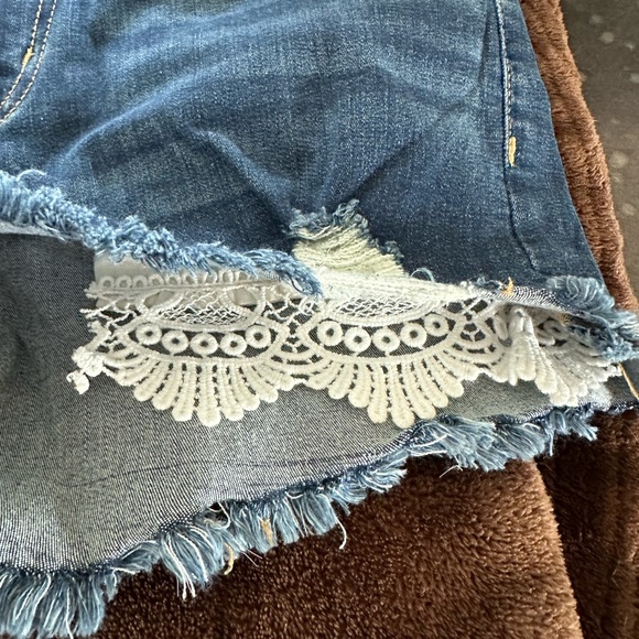 Bootlegger size 28 waist Ladies Jean Shorts - Picture 3 of 5